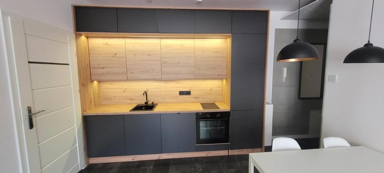 Apartament Wakacyjny Z Klimatyzacja Kolobrzeg Ngoại thất bức ảnh